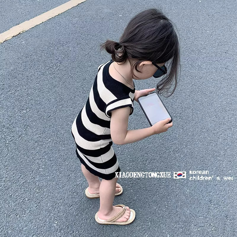 เดรสเด็กผู้หญิงลายทาง ทรงเข้ารูป สไตล์แฟชั่น